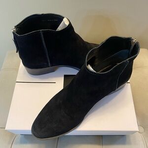 DOLCE VITA Tucker Onyx Suede Bootie, Sz 9M